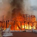 タイ・ランパーン県、築144年の歴史的ビルマ様式寺院が焼失