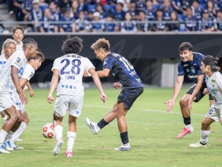 「こっちにくれ！」「おい、まじかよー」