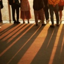 政府「自衛官の給与、年間２０万円以上引き上げします。中堅・ベテランの離職防ぎたい」