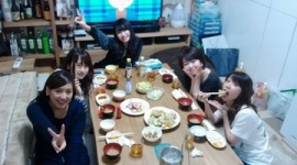 AKB峯岸みなみ、声優・永井一郎さん訃報の前でピースサインする写真を公開 → 「不謹慎すぎる」と批判殺到