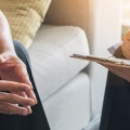 精索静脈瘤のある男性の精子形成不全と治療