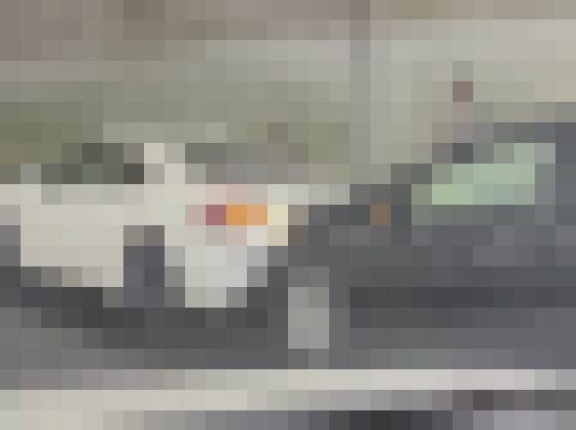 富士スピードウェイでのイベントに向かう車か？新東名のトンネル内で86やBRZが複数玉突き事故、オーナーらは三角板も出さず路肩で呆然