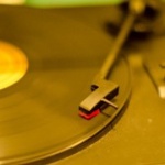 【音楽】なぜ今？ アナログレコード大ブームの理由