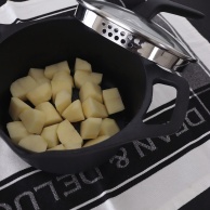 【我が家のお肉屋さん風ポテトサラダ】懐かしい母の味は甘みが味の決め手