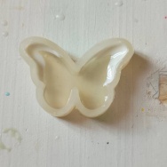 穏やかな午後に響き渡る夫の悲鳴。と、グリーンフラワーのちょうちょ作りました。