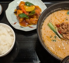 富山市桜木町の「菜香厨房」市役所通り店で日替りランチ！