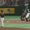 日ハム万波、プロ初打席はロッテ小島に三球三振