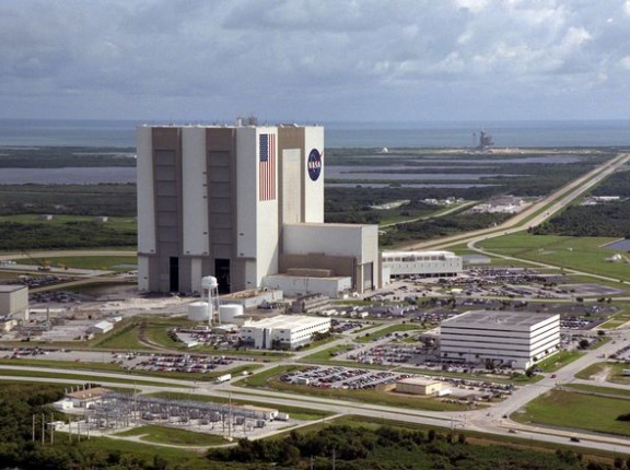 NASA「求む卓越人材」、任期は2年…有人月着陸へ技術力回復！