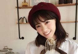 【乃木坂46】なぁちゃんの「肩出し×ベレー帽」衣装がめちゃくちゃ可愛いwww