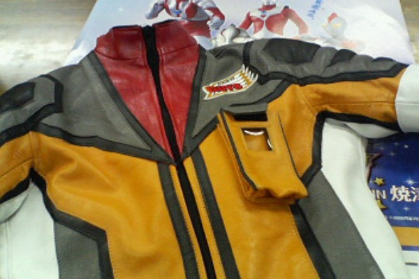 豊富なギフト ウルトラマンメビウス 公式ジャケット 特撮 Curvedhousekids Com