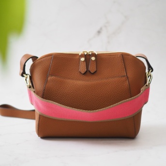 「中身が散らからない」ビジュアルも100点の上質レザーバッグはこれ！《PR》楽天SSお得情報も！