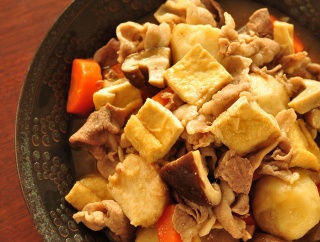 長女からのsosを受けてコラムを書きました【里芋の皮むき、レンジを使う？そのままむく？手がかゆい・熱いを回避するむき方のコツ】と鶏むねと長ネギの塩炒めで昨日の晩ごはん