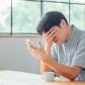 【悲報】阪神の森下さん、巨人との試合中にキンチョールを撒いてしまうwww