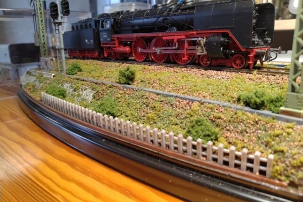 ドイツ製　1:87 鉄道模型 D+H HOゲージ クローゼットの中の鉄道模型 - HOゲージ ヨーロッパ型