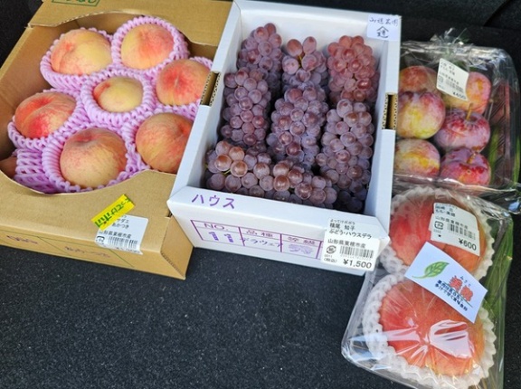 ついに来ました！ 山形の桃♪　《よってけポポラ》
