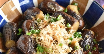 コロンとかわいい♡小茄子のさっぱり梅干し煮