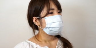 医療従事者の妻がコロナから回復。俺は濃厚接触者で自宅待機中、しかし妻が「明日休みだからどこか行こう」と張り切っている…