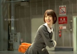 【乃木坂46】制服で野球やってる画像・・・こういうのも可愛くてええなｗｗｗｗｗ