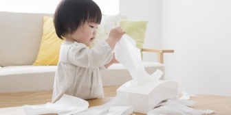 子どもが同じ言葉ばかりをしつこいくらいに連呼するのにイライラ。成長の過程なのかなー