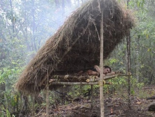 カナダ「お前ら国内の未開拓な地域に放り込まれたら生き延びられる？」