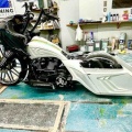 続々とハーレーカスタム進行中