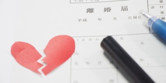 離婚する人たちは、家族とか親にその話をちゃんとするの？