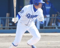 【朗報】NPB最年長選手福留孝介さん、2打数2安打2打点でなんか行けそう
