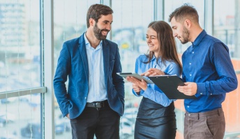 会社でいろんな人に徹底的にゴマすりまくった結果wwwww