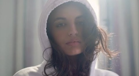 女性ヴォーカル 哀愁 ベスト100 哀愁感じる名曲 おすすめ女性アーティスト 女性シンガー 女性ヴォーカル