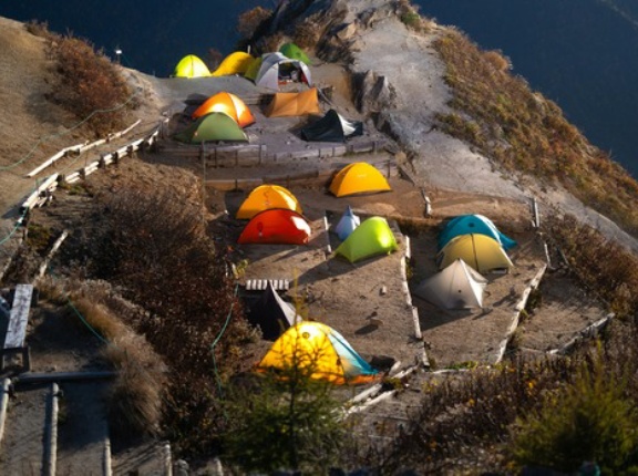 里山など低山なめてるやつはブランド馬鹿と変わらないと思う