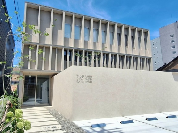 富山市千石町に『SHIMA DENTAL ANNEX』なるホワイトニングと美容ケア専門の歯科医院が開院するらしい。