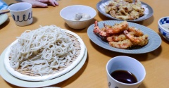 好きな天ぷら揚げて「久しぶりの天ぷら蕎麦」&「歴史を感じる」