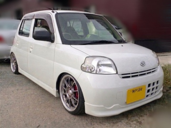 【画像】新車で68万円で買えたMTの車の末路がコレwwwwwwwwwww