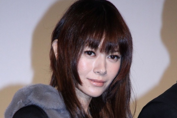 泉湧く珠玉の情報 真木よう子