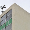 【育児】甥っ子が小学校の玄関の階段の上から傘さして飛び降りて骨折したんだけど