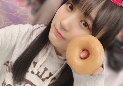小窓から覗く賀喜遥香ちゃんが、小動物感あって可愛いｗｗｗｗｗ