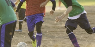 妻が同窓会という名のサッカー部の飲み会に行ってもいいかって聞いてきたんだが…