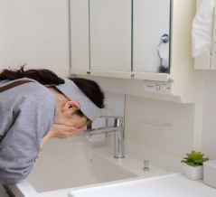 セリア＊この穴なに？洗顔のストレス激減ヘアバンド♪