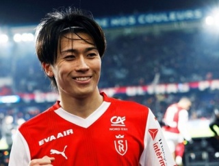 【動画】中村敬斗が得点ランク首位まで1点差に迫る!! ヘディングシュートで今季8ゴール目・・