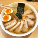 渋谷「ミズノボル」チャーシュー塩らーめん + 味玉 + 麺大盛
