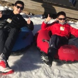 『Snow Tubing at Cypress Mountain』の画像