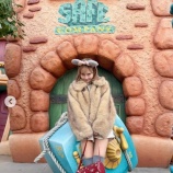 『[イコラブ] 諸橋沙夏、美脚際立つディズニーコーデ公開「破壊力すごい」「ギャル感増して可愛い」と反響』の画像