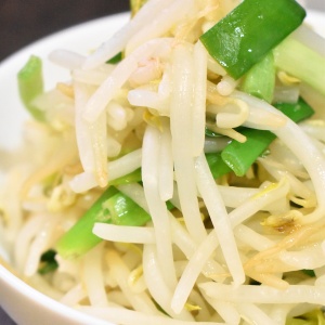 さっぱり頂ける♪もやしとねぎの柚子和え