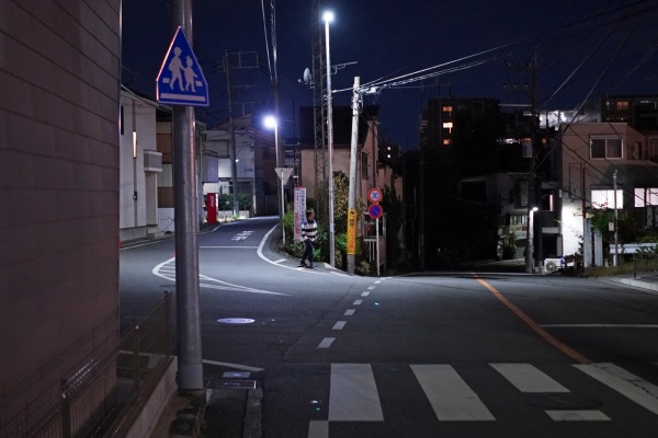 夜の散歩 mqdefault.jpg