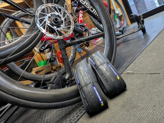 ロードバイクの機材選定の実際。いま本当に価値のあるアップグレードとは