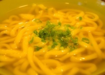 ワイ麺類担当大臣、うどんを追放