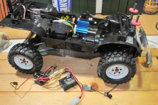 クローゼットの中のおもちゃ箱 - TAMIYA CR-01改クローラー