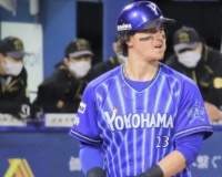 オースティン(34)日本通算 .293 85本 236打点 出塁率.377 長打率.568 ops.945