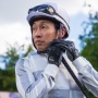 【動画あり】武豊騎手が馬に足を蹴られて負傷！ 今日の天皇賞・秋は断念