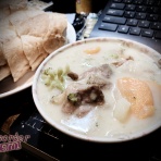 蛇といちごとスズメバチ